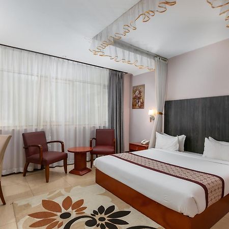Russell Hotel Kampala Eksteriør billede