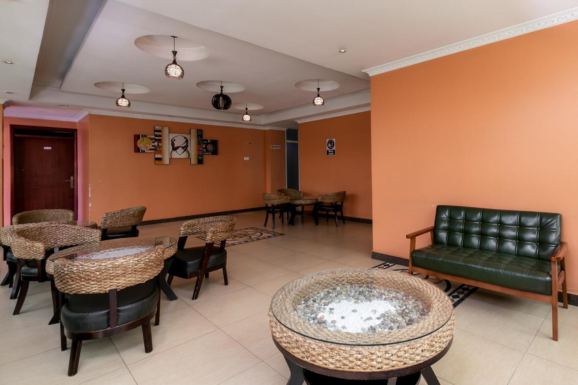 Russell Hotel Kampala Eksteriør billede