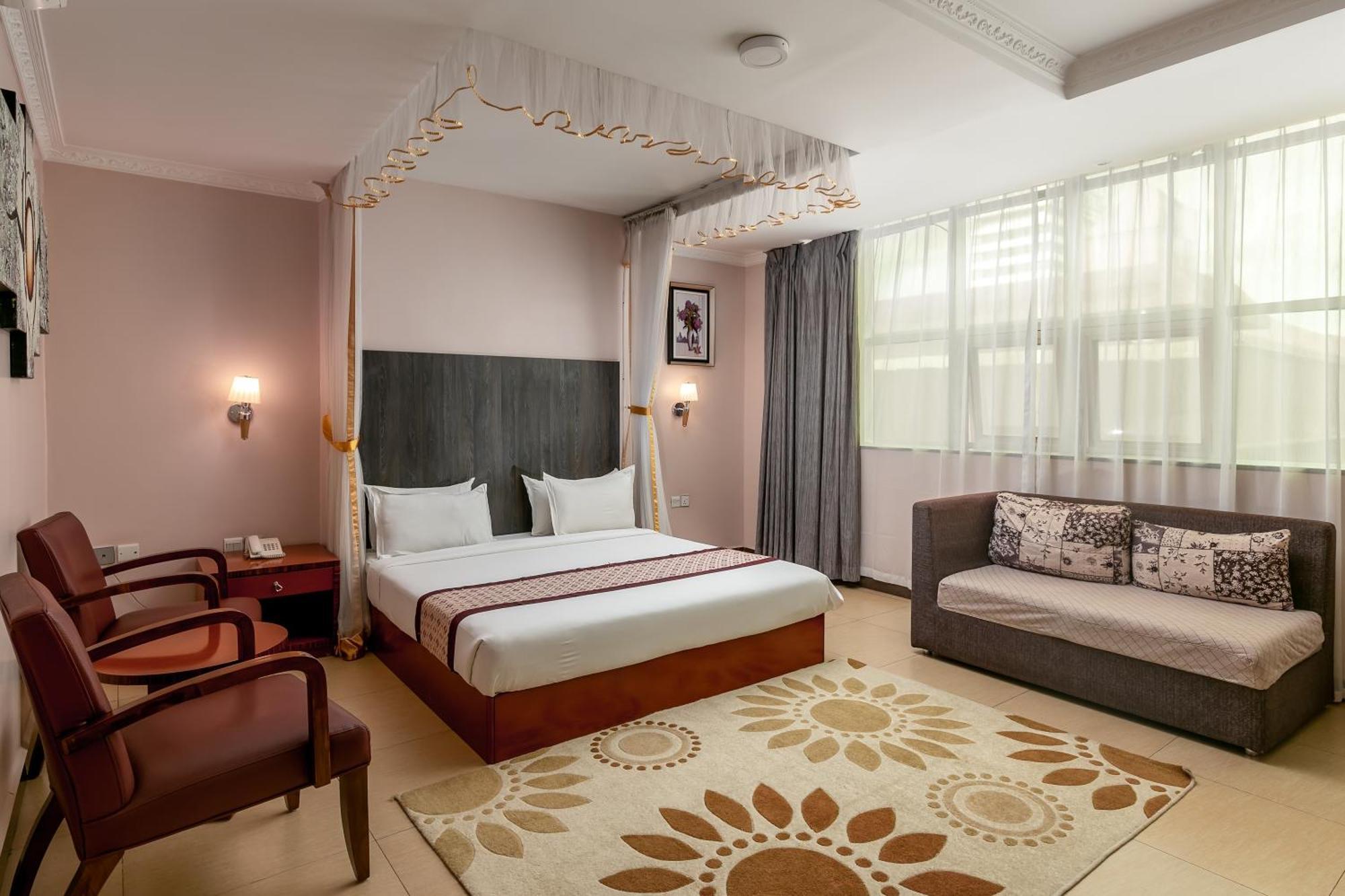 Russell Hotel Kampala Eksteriør billede