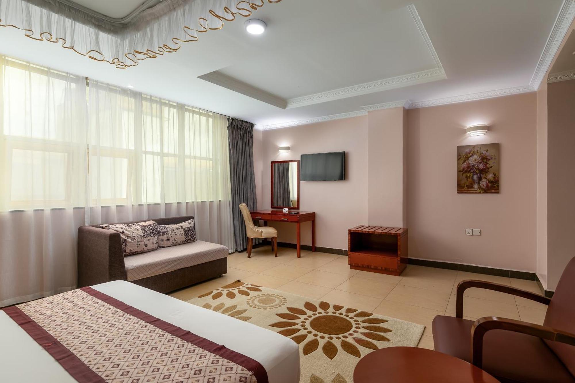 Russell Hotel Kampala Eksteriør billede