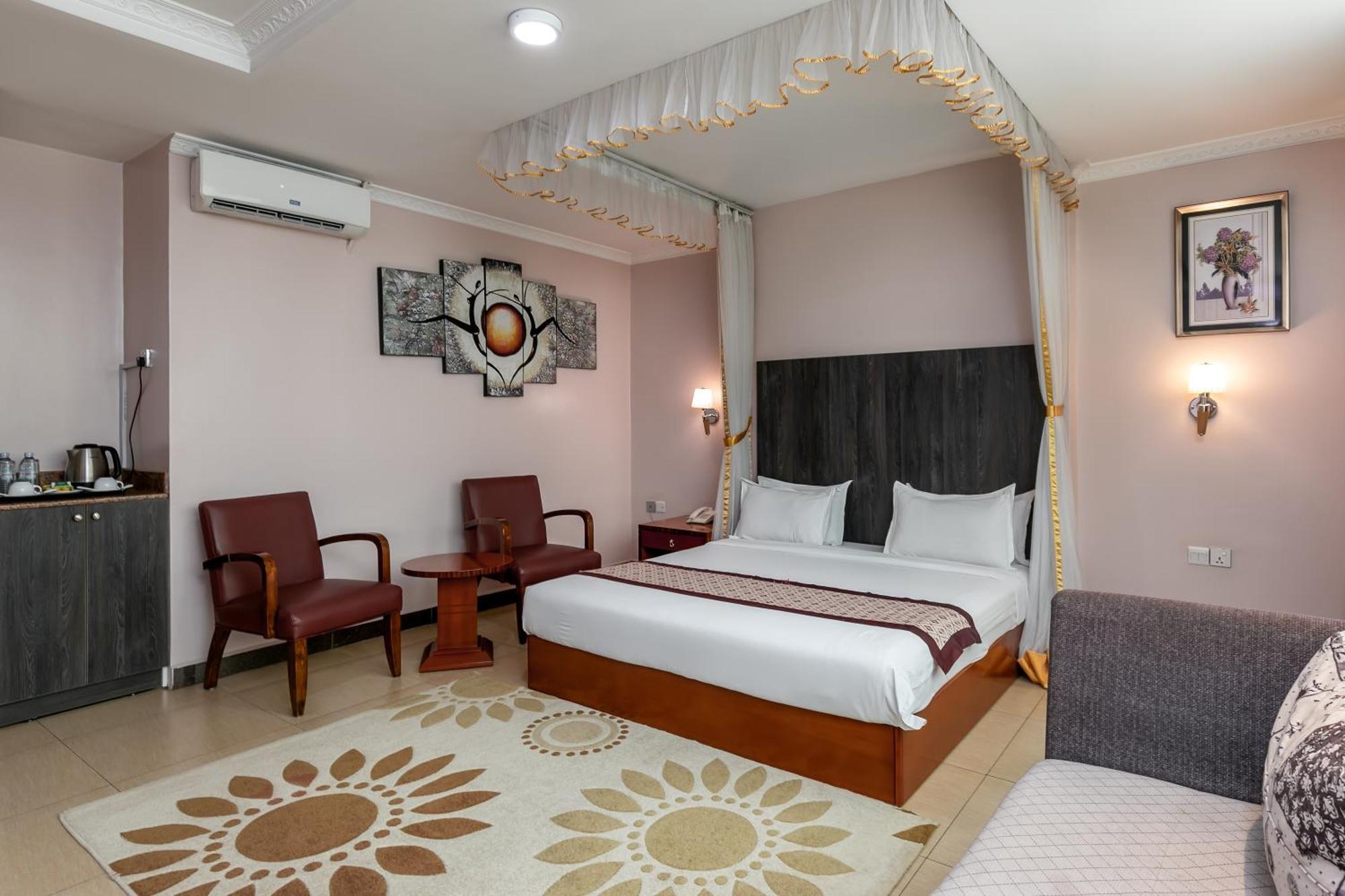 Russell Hotel Kampala Eksteriør billede