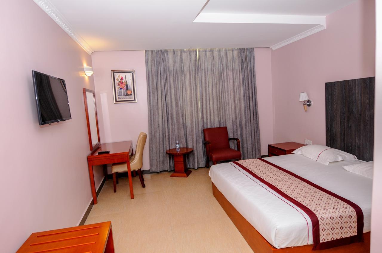 Russell Hotel Kampala Eksteriør billede